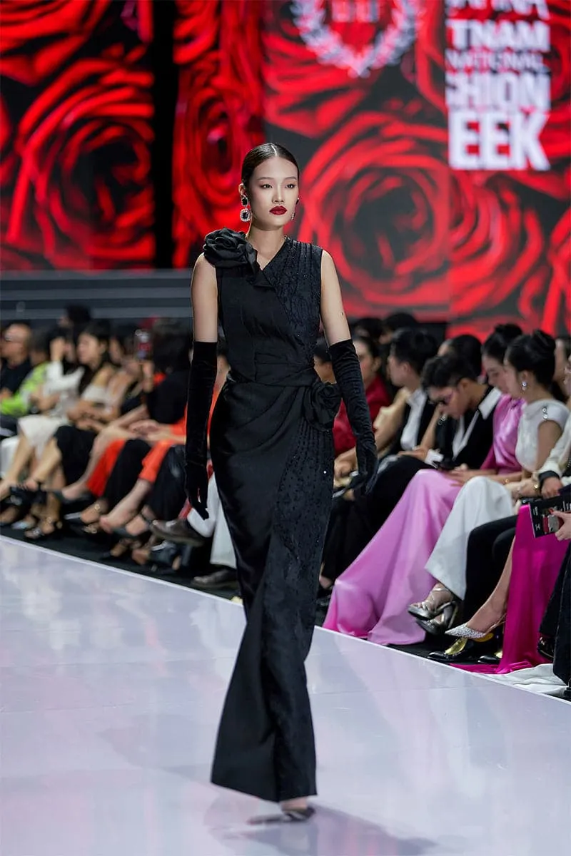 BLACK JACQUARD GOWN WITH DRAPED SATIN ROSES